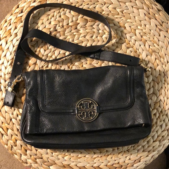 Tory Burch Handbags - Tory Burch Amanda Fold Over Bag